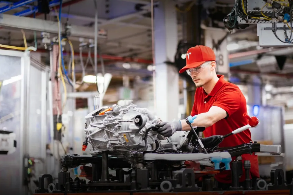 Tesla Opens Enrollment for Manufacturing Development Program