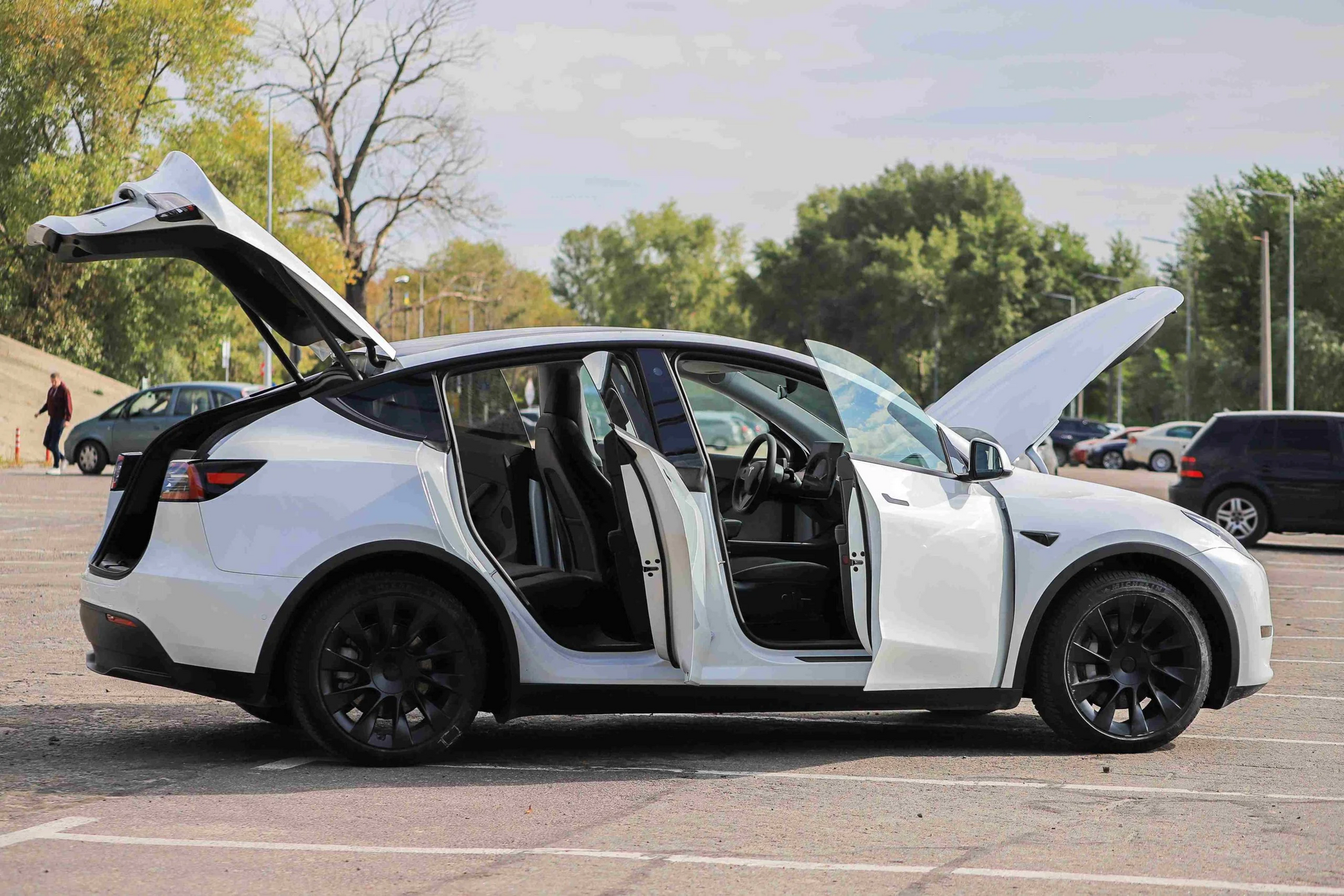 Tesla launches range upgrades for the Model Y RWD